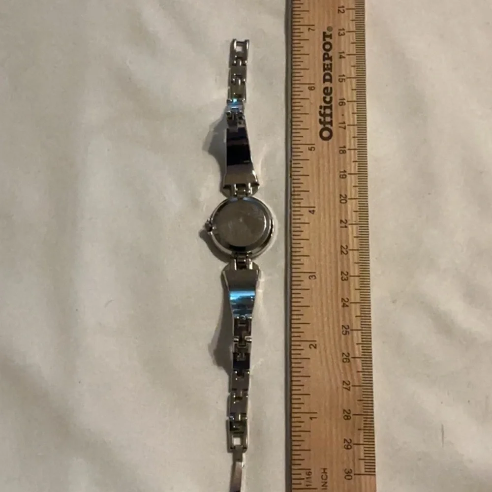 Silver Crystal Accent Women's Bracelet Watch - Gold Coast GC Quartz Japan